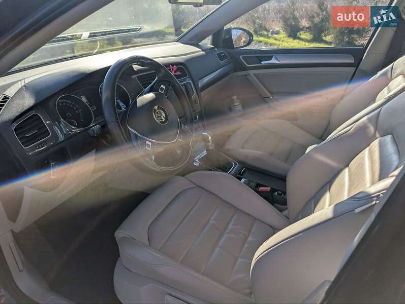 Хэтчбек Volkswagen e-Golf 2015 в Ужгороде фото 9 Хэтчбек Volkswagen e-Golf 2015 в Ужгороде