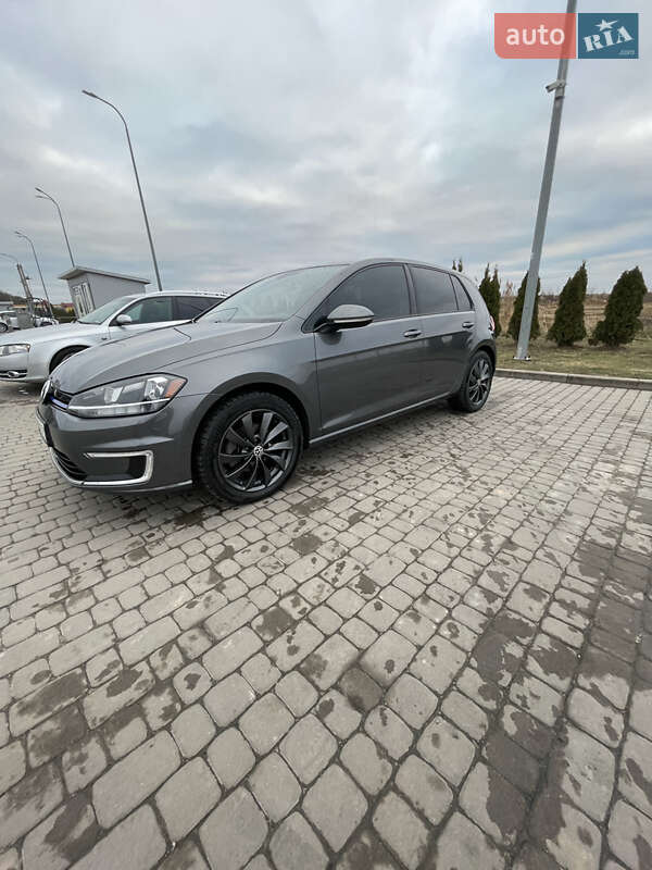 Хетчбек Volkswagen e-Golf 2017 в Львові