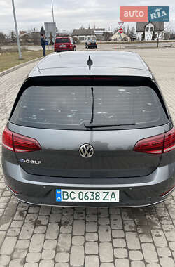 Хэтчбек Volkswagen e-Golf 2017 в Львове