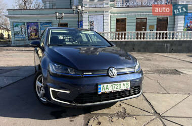 Хетчбек Volkswagen e-Golf 2015 в Дніпрі