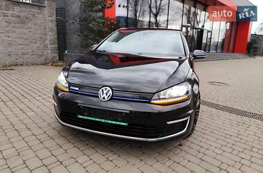 Хетчбек Volkswagen e-Golf 2016 в Києві