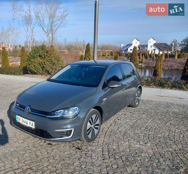 Хэтчбек Volkswagen e-Golf 2019 в Днепре