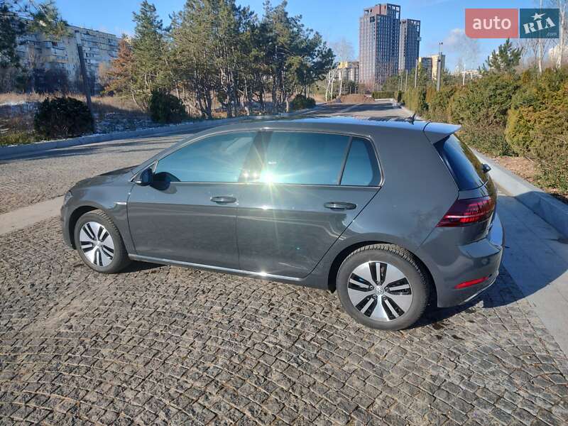 Хэтчбек Volkswagen e-Golf 2019 в Днепре