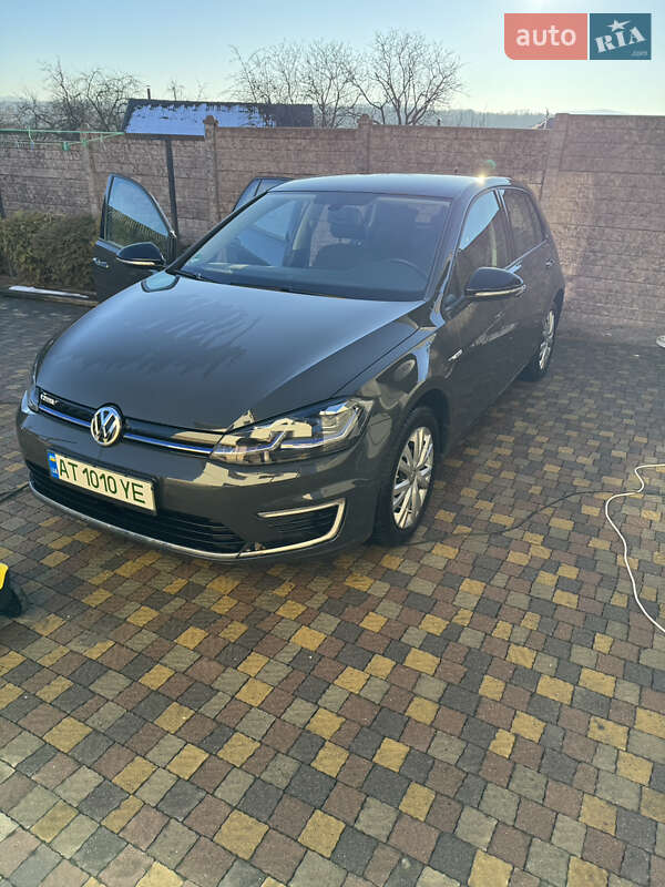 Хэтчбек Volkswagen e-Golf 2020 в Долине