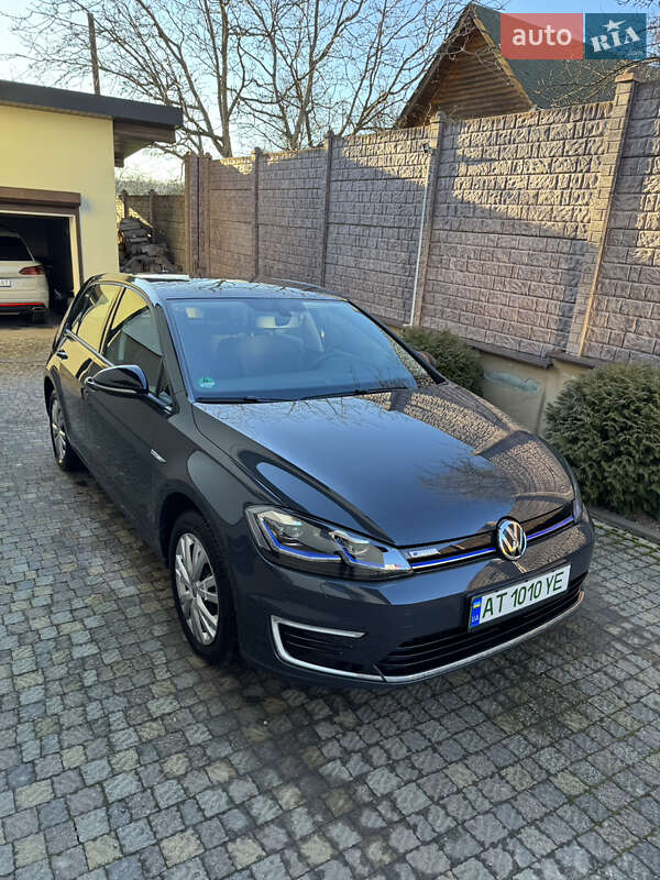 Хэтчбек Volkswagen e-Golf 2020 в Долине