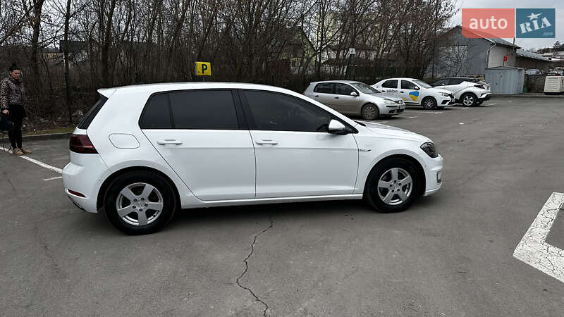 Хетчбек Volkswagen e-Golf 2017 в Кам'янець-Подільському