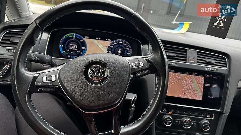 Хетчбек Volkswagen e-Golf 2017 в Кам'янець-Подільському