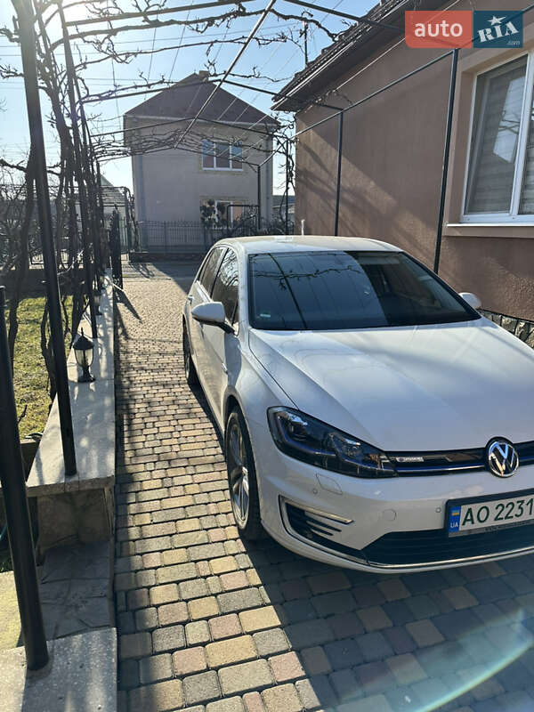 Хетчбек Volkswagen e-Golf 2020 в Іршаві