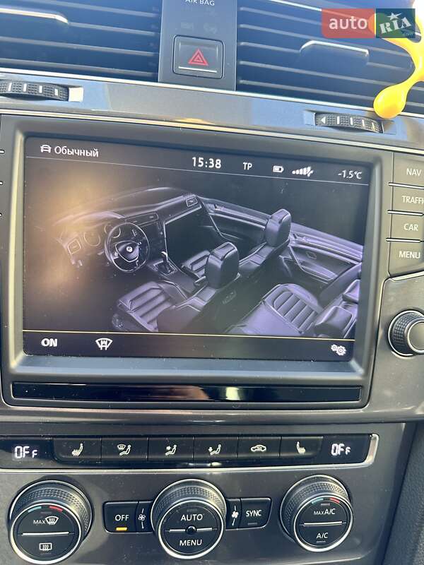 Хетчбек Volkswagen e-Golf 2014 в Чернівцях