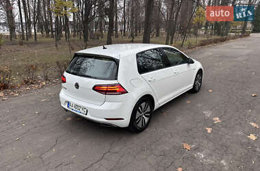 Хетчбек Volkswagen e-Golf 2017 в 
