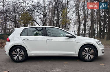 Хетчбек Volkswagen e-Golf 2017 в 