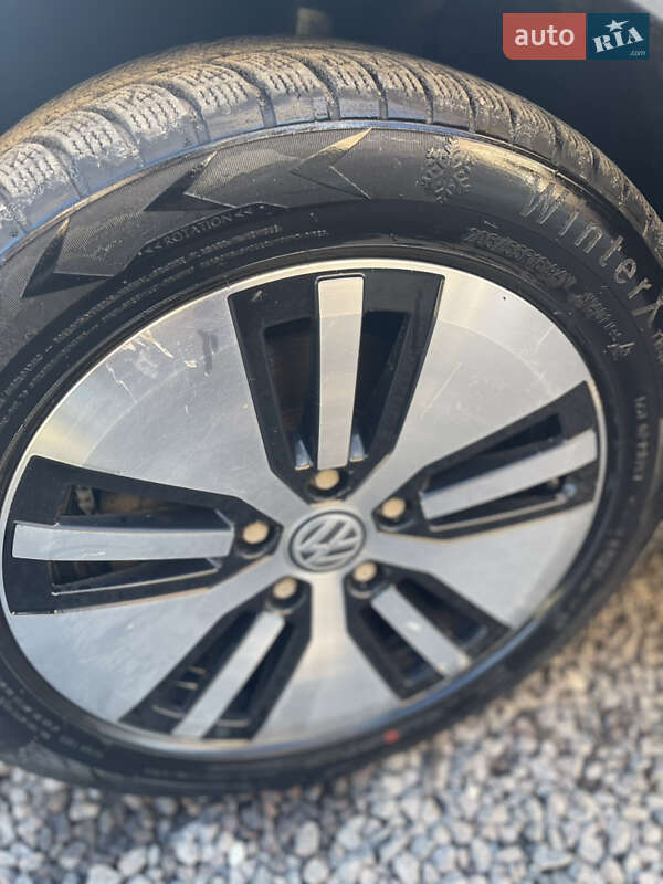 Хетчбек Volkswagen e-Golf 2018 в Тернополі