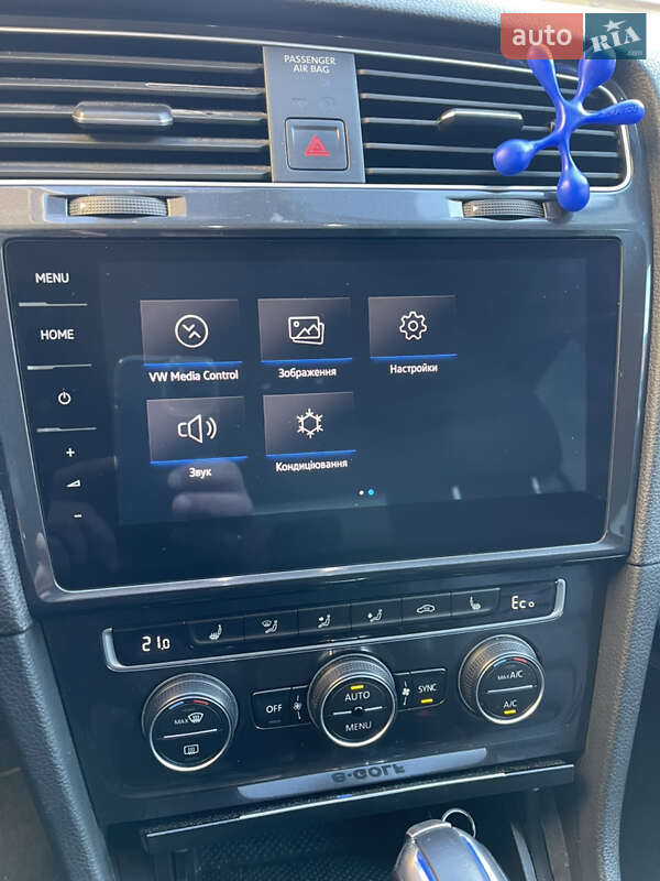 Хетчбек Volkswagen e-Golf 2018 в Тернополі