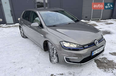 Хэтчбек Volkswagen e-Golf 2015 в Малине