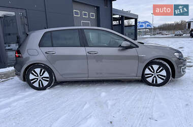 Хэтчбек Volkswagen e-Golf 2015 в Малине