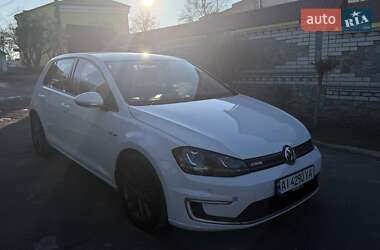 Хэтчбек Volkswagen e-Golf 2015 в 