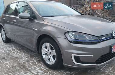 Хэтчбек Volkswagen e-Golf 2015 в 