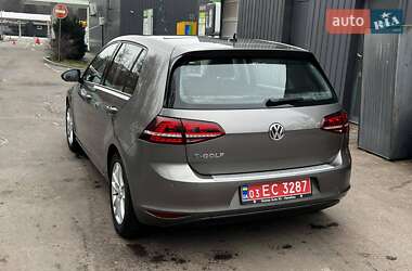 Хетчбек Volkswagen e-Golf 2015 в 