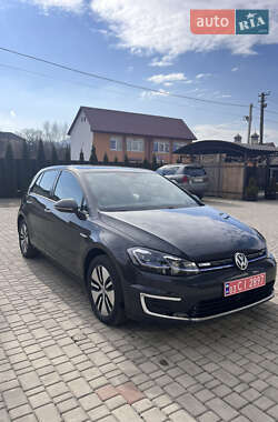 Хэтчбек Volkswagen e-Golf 2020 в 