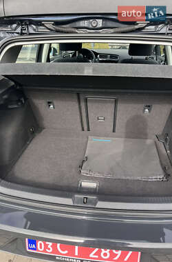 Хэтчбек Volkswagen e-Golf 2020 в 