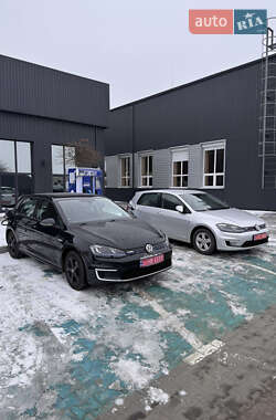 Хетчбек Volkswagen e-Golf 2015 в Києві