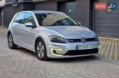 Хэтчбек Volkswagen e-Golf 2015 в Ивано-Франковске