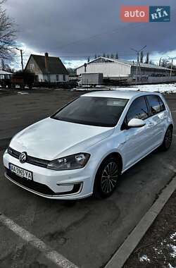 Хетчбек Volkswagen e-Golf 2015 в Черкасах