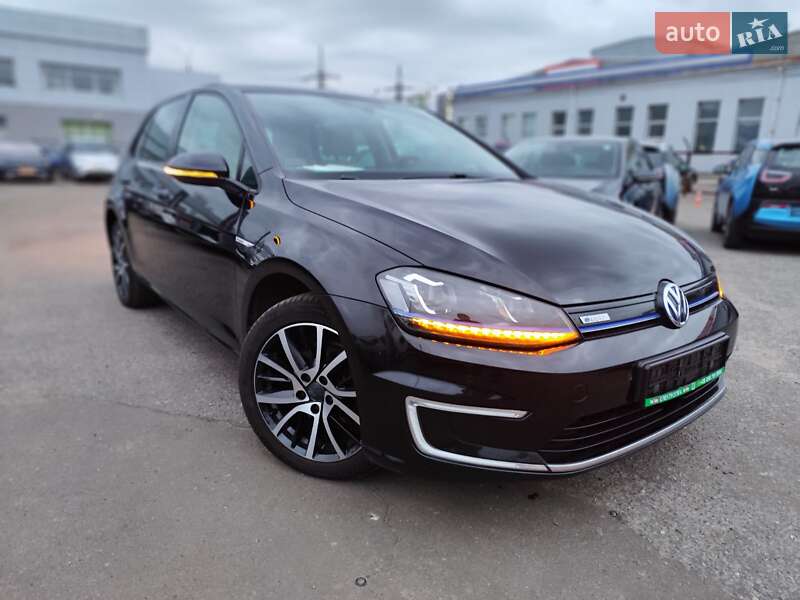 Volkswagen e-Golf 2015