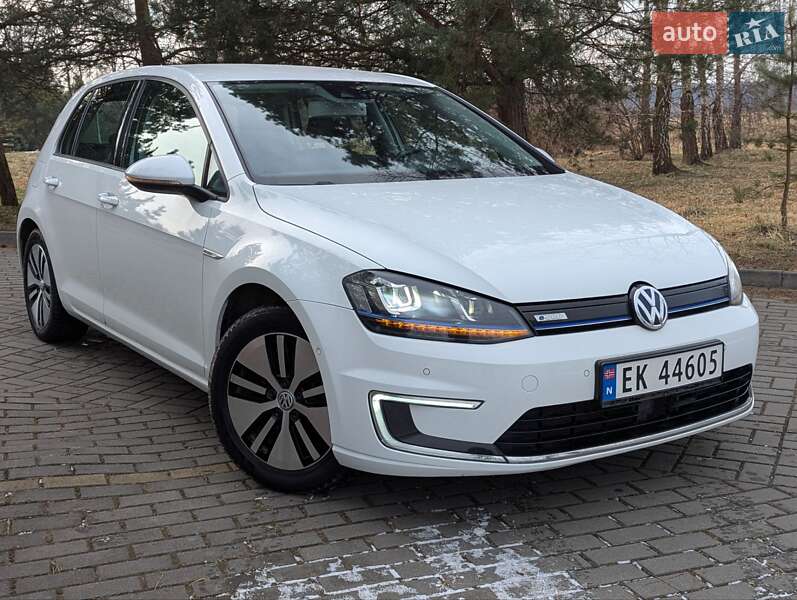 Хетчбек Volkswagen e-Golf 2015 в Дрогобичі