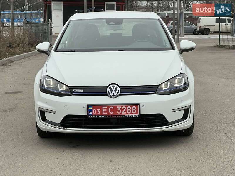 Хэтчбек Volkswagen e-Golf 2014 в 