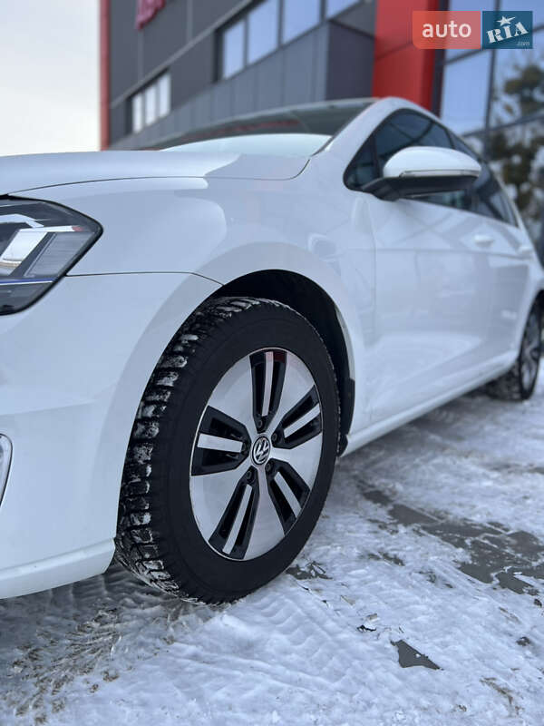 Хетчбек Volkswagen e-Golf 2014 в Ковелі