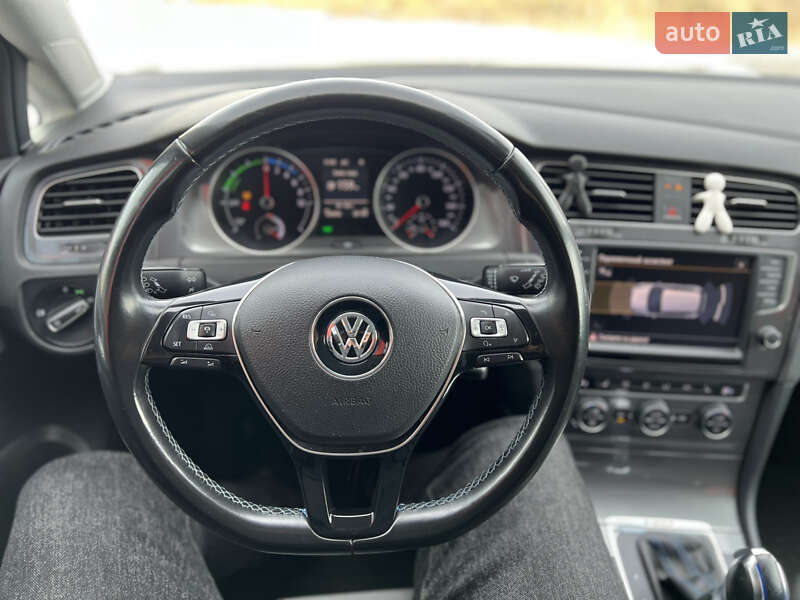 Хетчбек Volkswagen e-Golf 2014 в Ковелі