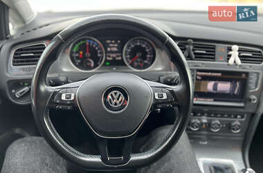 Хэтчбек Volkswagen e-Golf 2014 в 