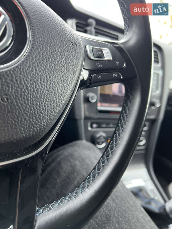 Хетчбек Volkswagen e-Golf 2014 в Ковелі