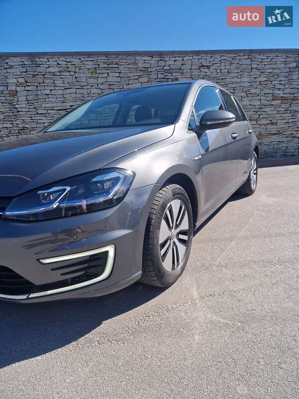 Хэтчбек Volkswagen e-Golf 2020 в Виннице