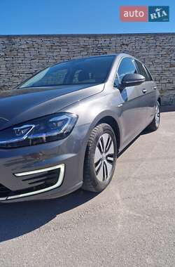 Хэтчбек Volkswagen e-Golf 2020 в 