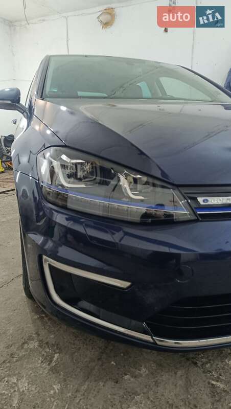 Хэтчбек Volkswagen e-Golf 2016 в Ровно фото 36 Хэтчбек Volkswagen e-Golf 2016 в Ровно