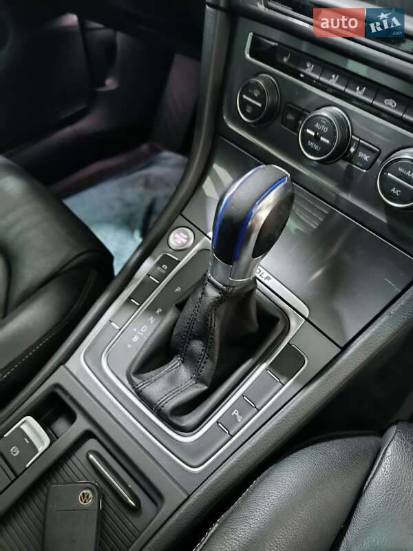 Хэтчбек Volkswagen e-Golf 2016 в Ровно фото 62 Хэтчбек Volkswagen e-Golf 2016 в Ровно