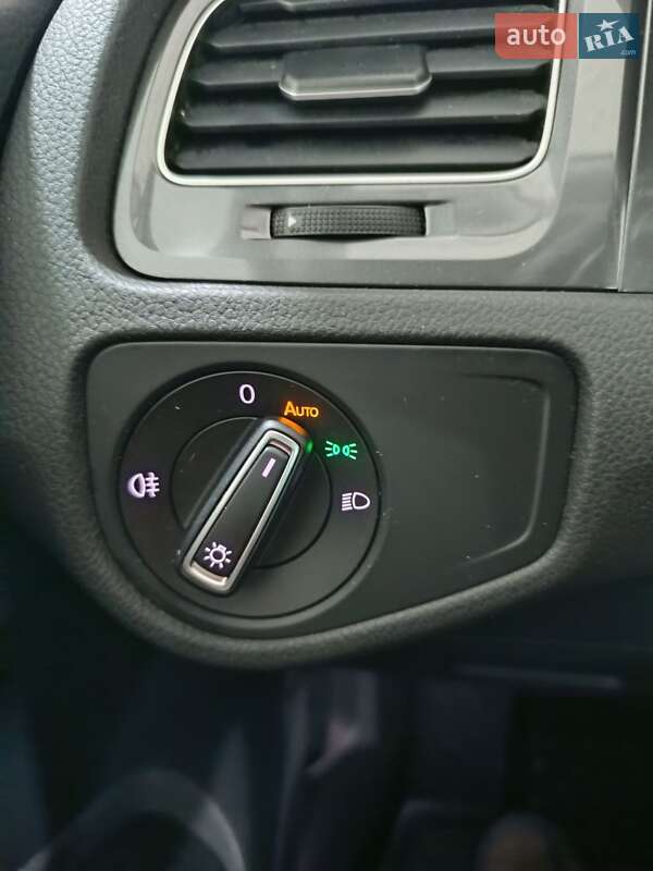 Хэтчбек Volkswagen e-Golf 2016 в Ровно фото 92 Хэтчбек Volkswagen e-Golf 2016 в Ровно