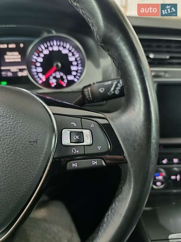 Хэтчбек Volkswagen e-Golf 2016 в Ровно фото 94 Хэтчбек Volkswagen e-Golf 2016 в Ровно