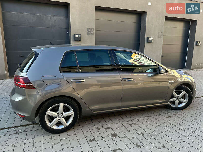 Хэтчбек Volkswagen e-Golf 2014 в Каменец-Подольском
