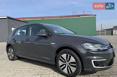 Хетчбек Volkswagen e-Golf 2021 в 