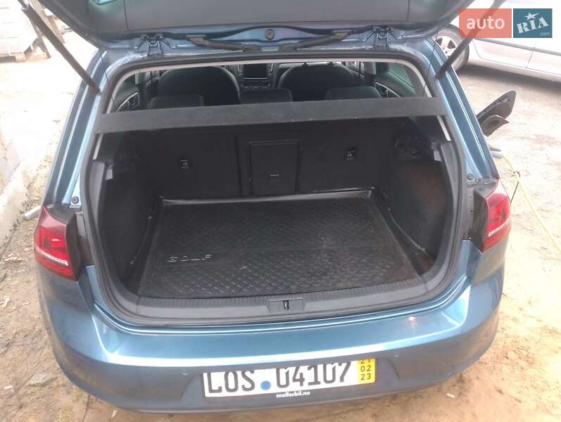 Хэтчбек Volkswagen e-Golf 2015 в Звягеле фото 6 Хэтчбек Volkswagen e-Golf 2015 в Звягеле