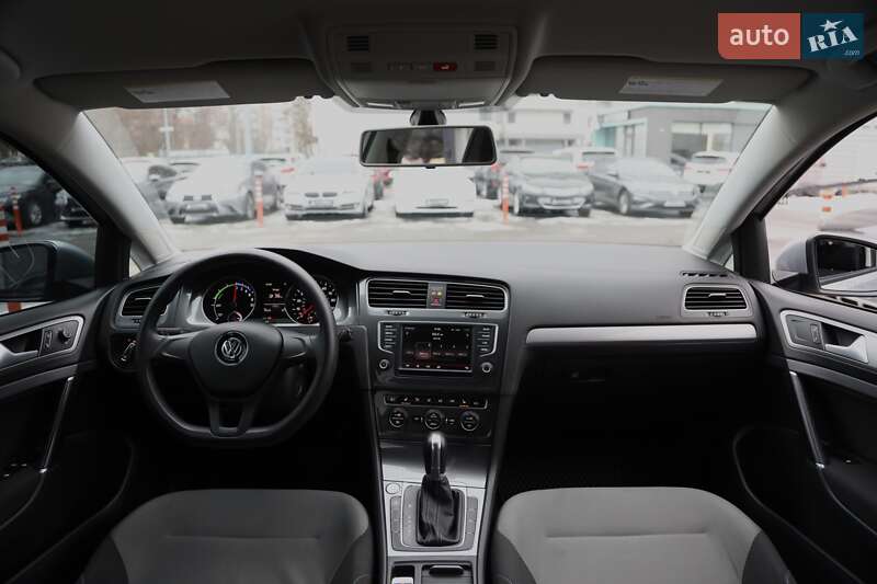 Хэтчбек Volkswagen e-Golf 2016 в Харькове