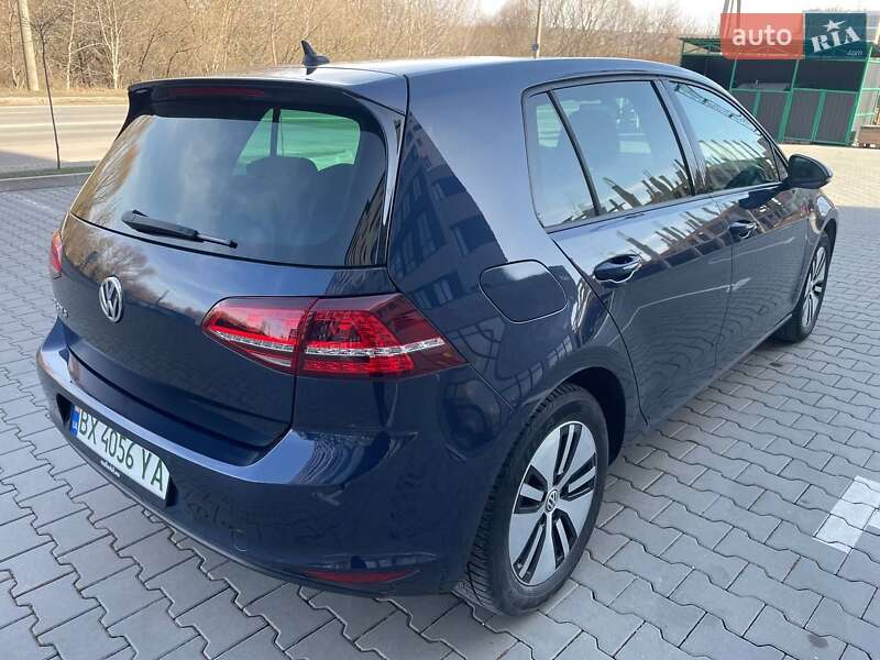 Хетчбек Volkswagen e-Golf 2015 в Хмельницькому