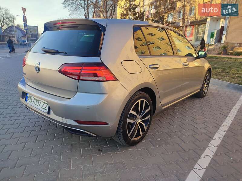 Хэтчбек Volkswagen e-Golf 2017 в Могилев-Подольске