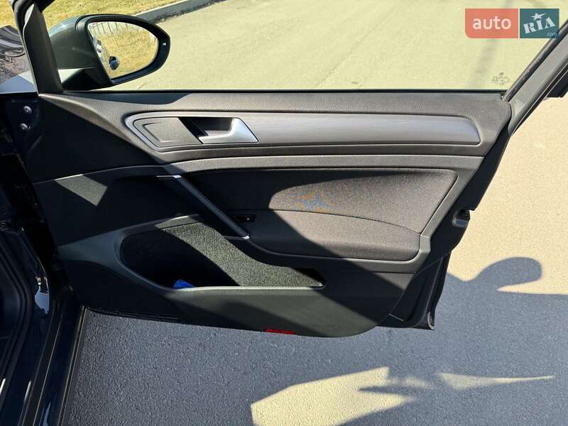 Хетчбек Volkswagen e-Golf 2020 в Рівному