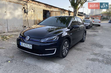 Хэтчбек Volkswagen e-Golf 2015 в Днепре