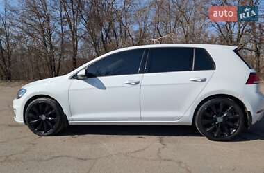 Хетчбек Volkswagen e-Golf 2018 в 