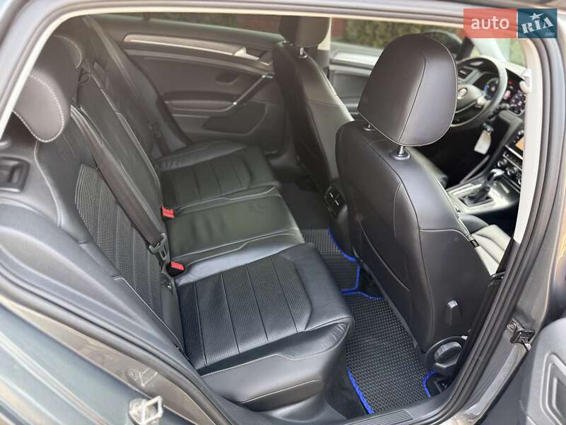 Хэтчбек Volkswagen e-Golf 2019 в Виннице